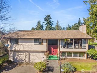 12213 Densmore Avenue N, Seattle, WA 98133