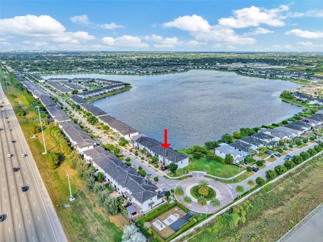 15481 NW 91st Ct, Miami Lakes, FL 33018