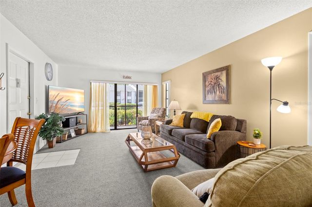 1290 PINE RIDGE CIRCLE E E1, Tarpon Springs, FL 34688