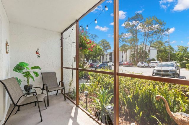 1290 PINE RIDGE CIRCLE E E1, Tarpon Springs, FL 34688