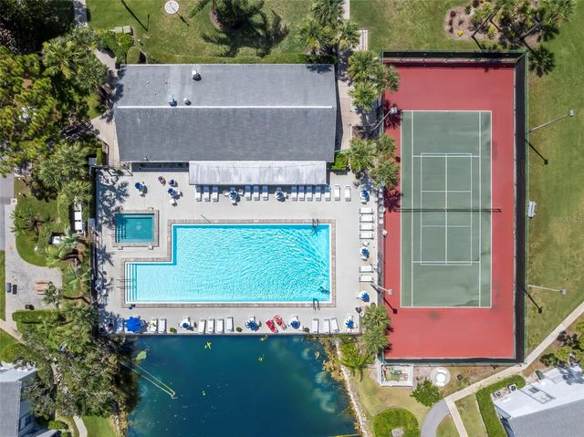 1290 PINE RIDGE CIRCLE E E1, Tarpon Springs, FL 34688