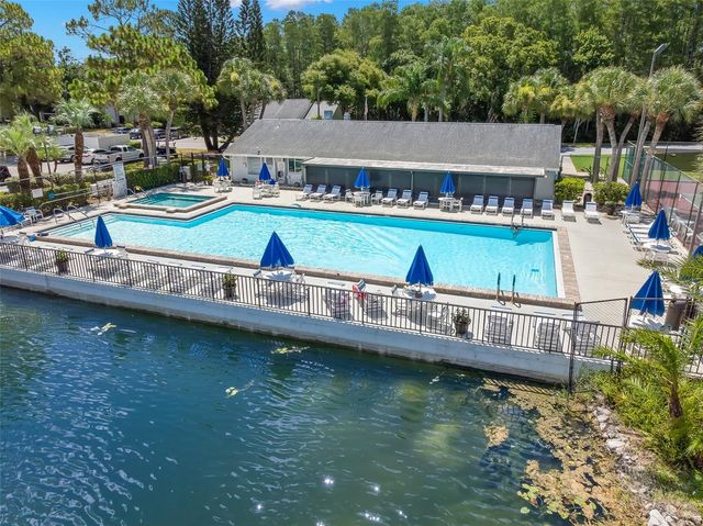 1290 PINE RIDGE CIRCLE E E1, Tarpon Springs, FL 34688