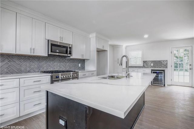 1944 Lashley Court, Snellville, GA 30078