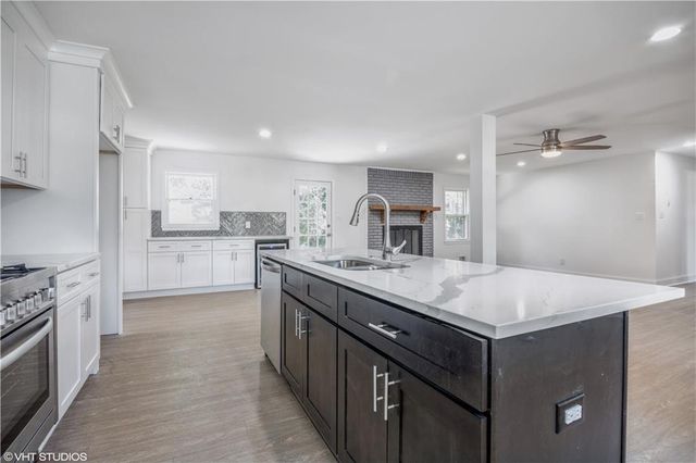 1944 Lashley Court, Snellville, GA 30078