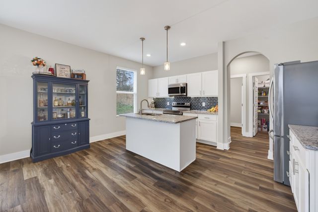 2030 Morgan Ct, Springfield, TN 37172