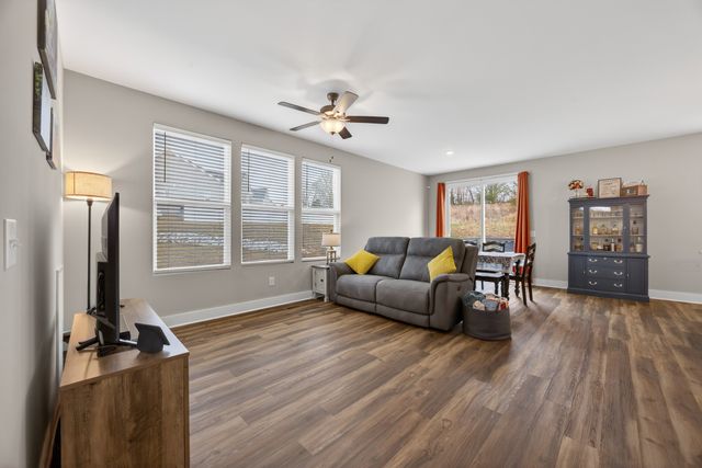 2030 Morgan Ct, Springfield, TN 37172