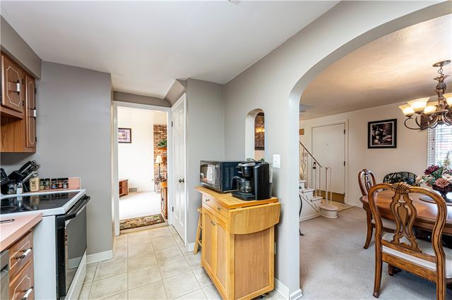 168 Carmella Dr, White Oak, PA 15131