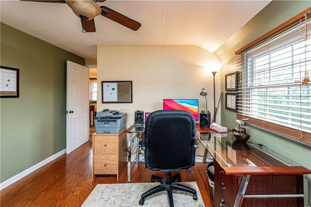 168 Carmella Dr, White Oak, PA 15131