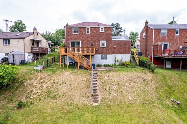 168 Carmella Dr, White Oak, PA 15131