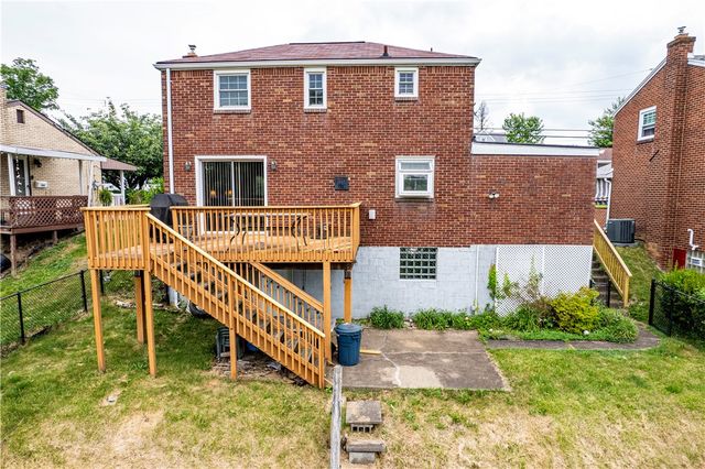 168 Carmella Dr, White Oak, PA 15131