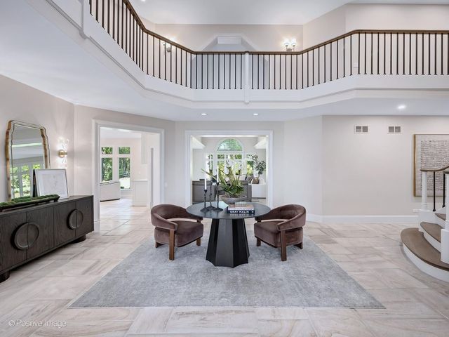 20 Natoma Drive, Oak Brook, IL 60523