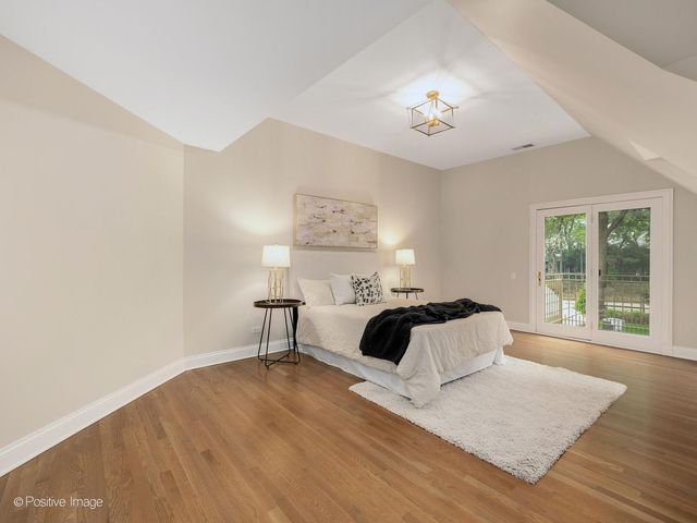 20 Natoma Drive, Oak Brook, IL 60523