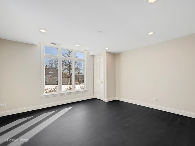20 Natoma Drive, Oak Brook, IL 60523