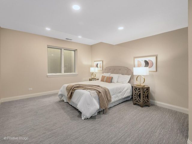 20 Natoma Drive, Oak Brook, IL 60523