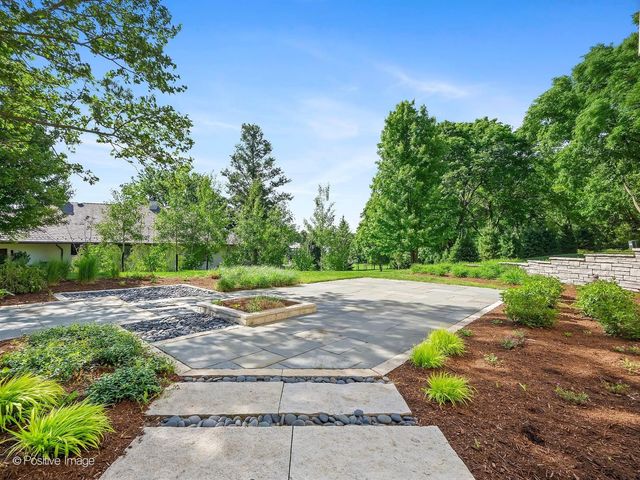 20 Natoma Drive, Oak Brook, IL 60523