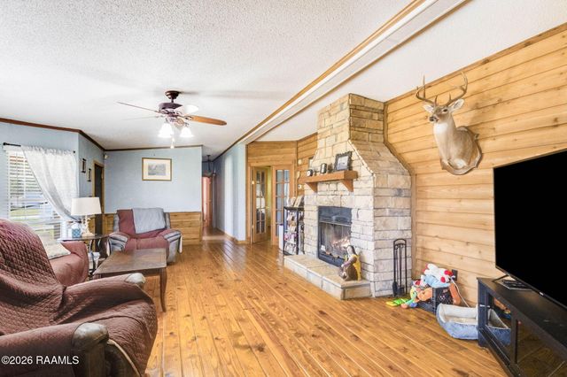 611 Saint Clair Road, Breaux Bridge, LA 70517