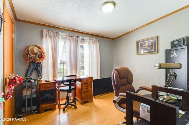 611 Saint Clair Road, Breaux Bridge, LA 70517