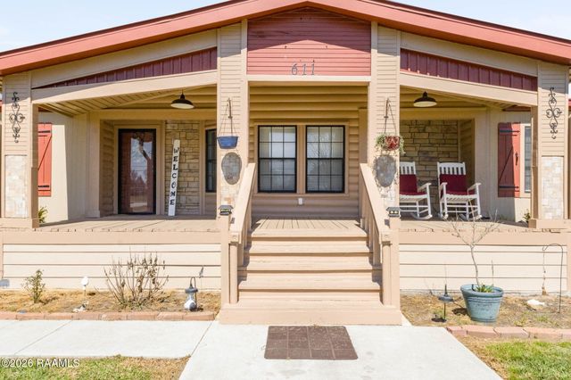 611 Saint Clair Road, Breaux Bridge, LA 70517