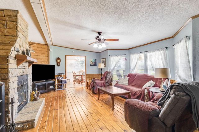 611 Saint Clair Road, Breaux Bridge, LA 70517