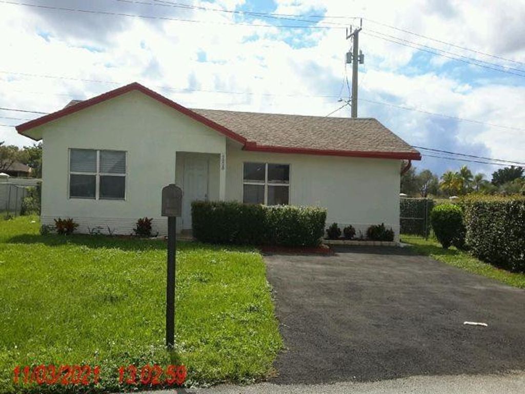 9808 NW 70th Street, Tamarac, FL 33321