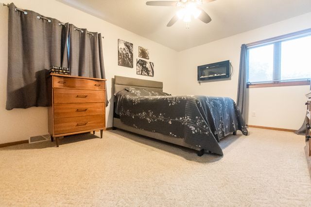 2235 Center Lane, Dixon, IL 61021