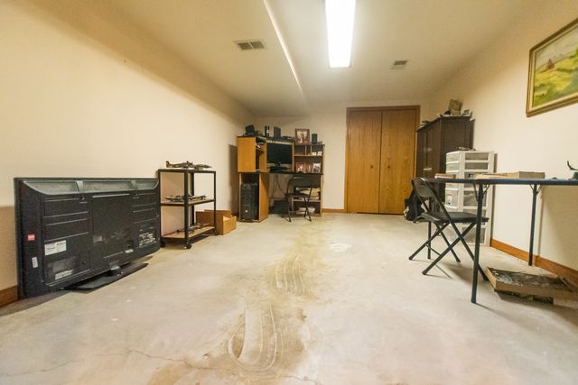 2235 Center Lane, Dixon, IL 61021