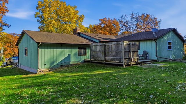 2235 Center Lane, Dixon, IL 61021