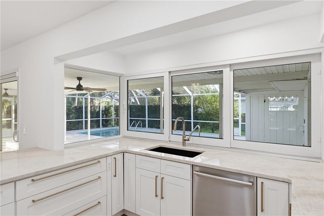 1048 Admirals Walk, Vero Beach, FL 32963