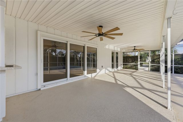 1048 Admirals Walk, Vero Beach, FL 32963