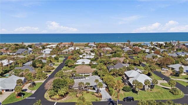 1048 Admirals Walk, Vero Beach, FL 32963