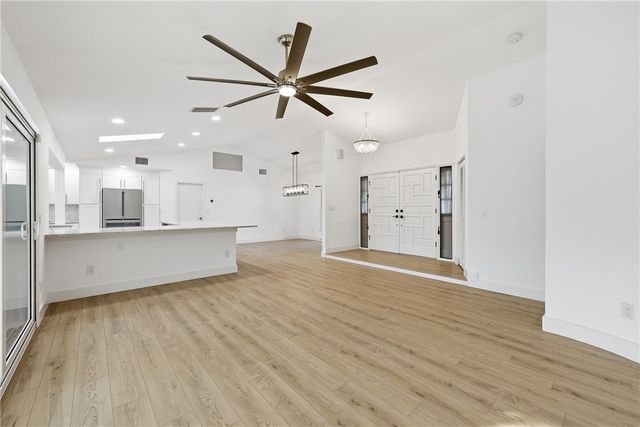 1048 Admirals Walk, Vero Beach, FL 32963