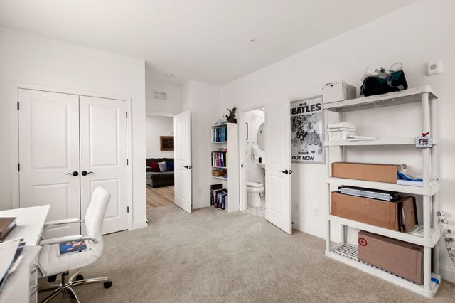 305 Flowering Peach 203, Charleston, SC 29414