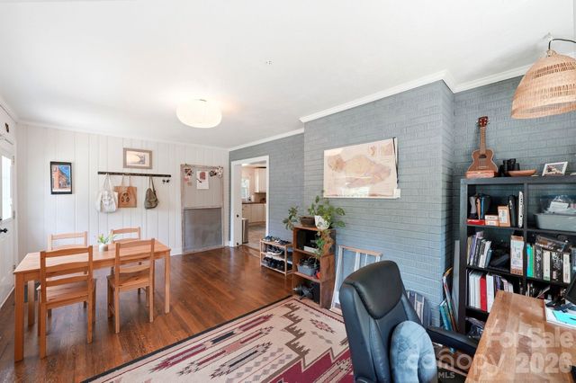 6409 Woodland Circle, Charlotte, NC 28216