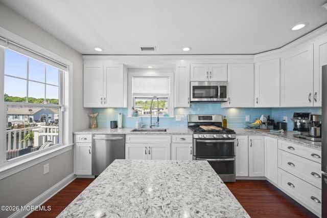 220 Fernwood Drive, Bayville, NJ 08721