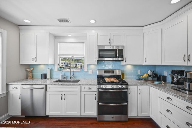 220 Fernwood Drive, Bayville, NJ 08721