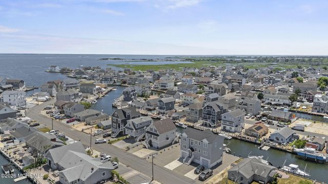 220 Fernwood Drive, Bayville, NJ 08721