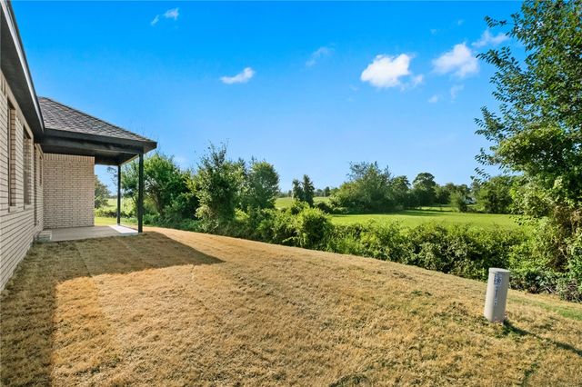 1033 Marquis Avenue, Lowell, AR 72745