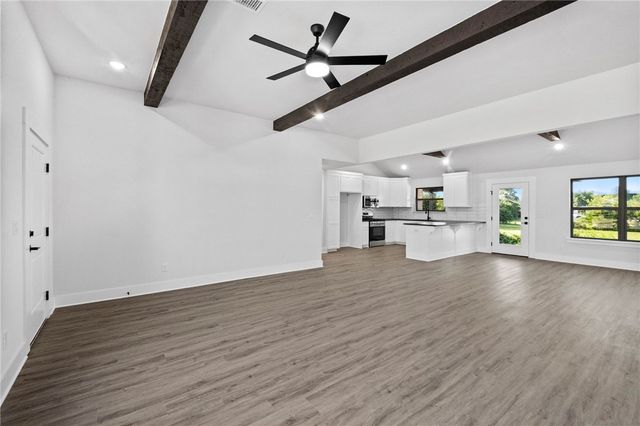1033 Marquis Avenue, Lowell, AR 72745