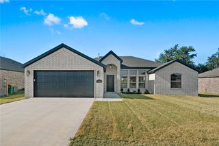 1033 Marquis Avenue, Lowell, AR 72745