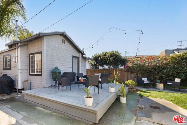 341 E 64th Street, Los Angeles, CA 90003