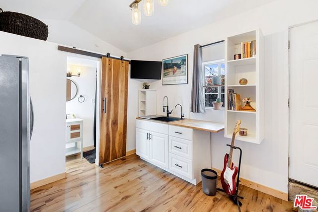 341 E 64th Street, Los Angeles, CA 90003