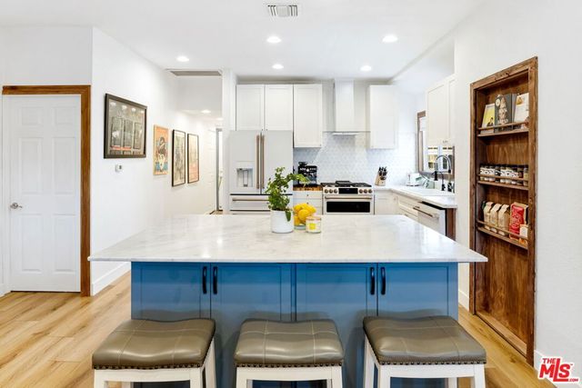 341 E 64th Street, Los Angeles, CA 90003