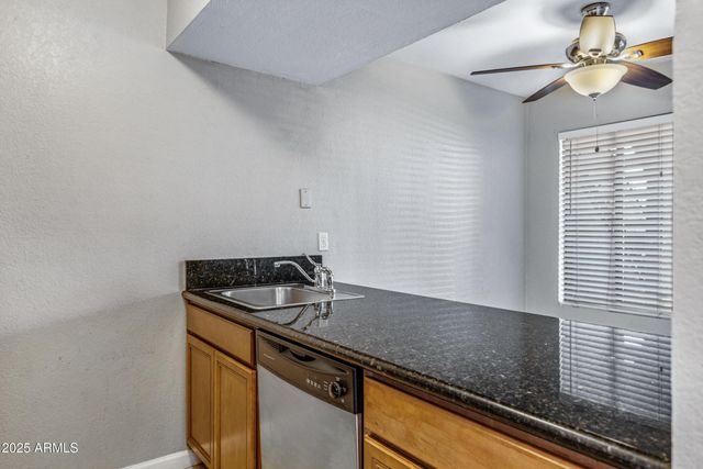 1241 N 48th Street Apt 102, Phoenix, AZ 85008
