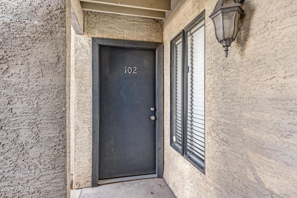 1241 N 48th Street Apt 102, Phoenix, AZ 85008