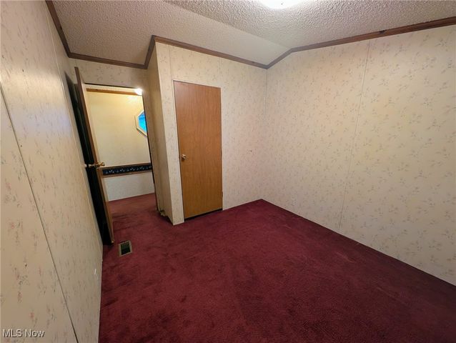 9623 Yoder Road, Sterling, OH 44276