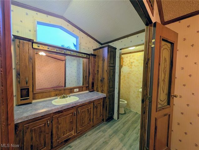 9623 Yoder Road, Sterling, OH 44276