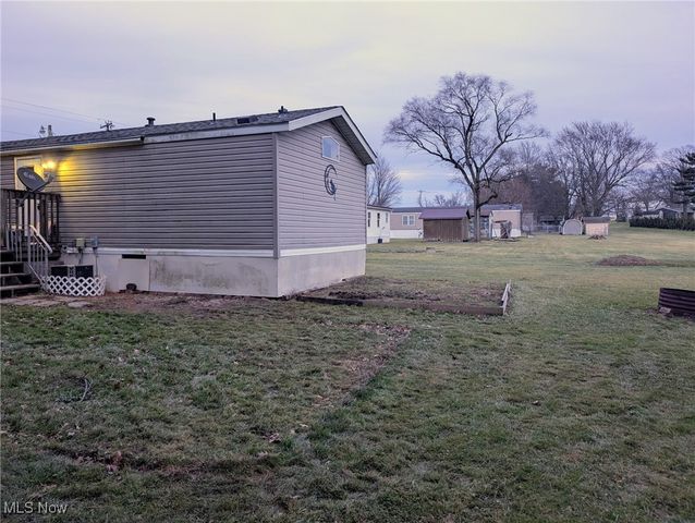 9623 Yoder Road, Sterling, OH 44276