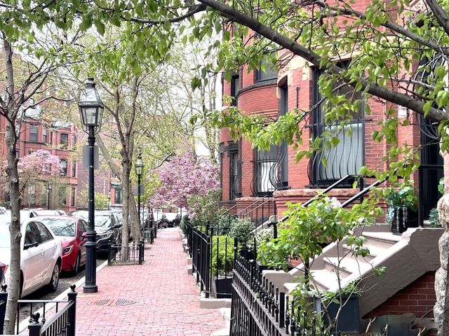 425 Marlborough Street 2, Boston, MA 02115