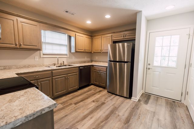 270 Hunt St, Manchester, TN 37355