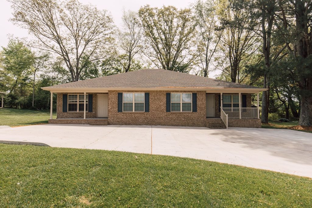 270 Hunt St, Manchester, TN 37355